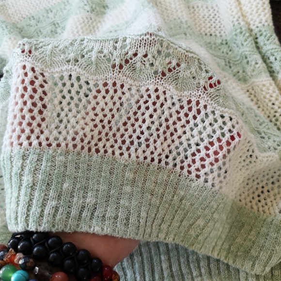 🔴 2/$20 Crochet Shirt - Picture 5 of 12